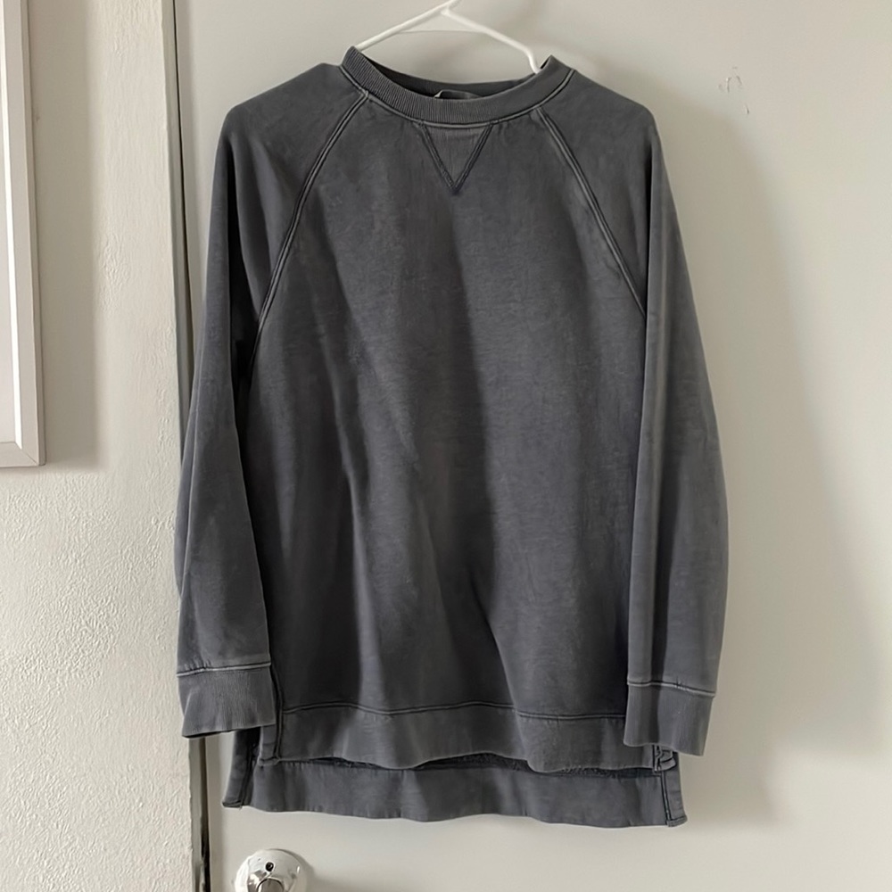 Universal Thread Crew neck sweater